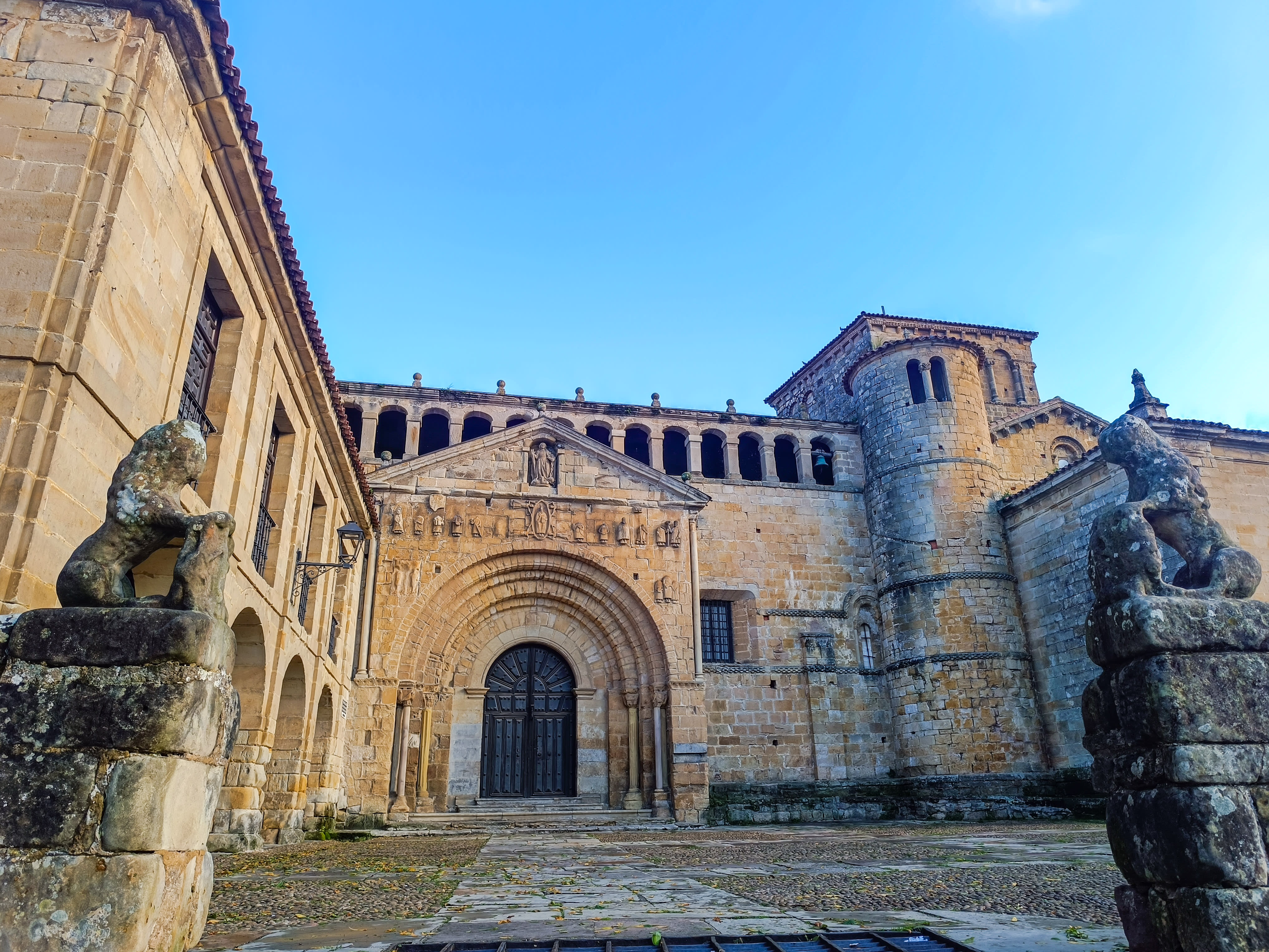 De Santillana del Mar à Oviedo, par le Camino Norte