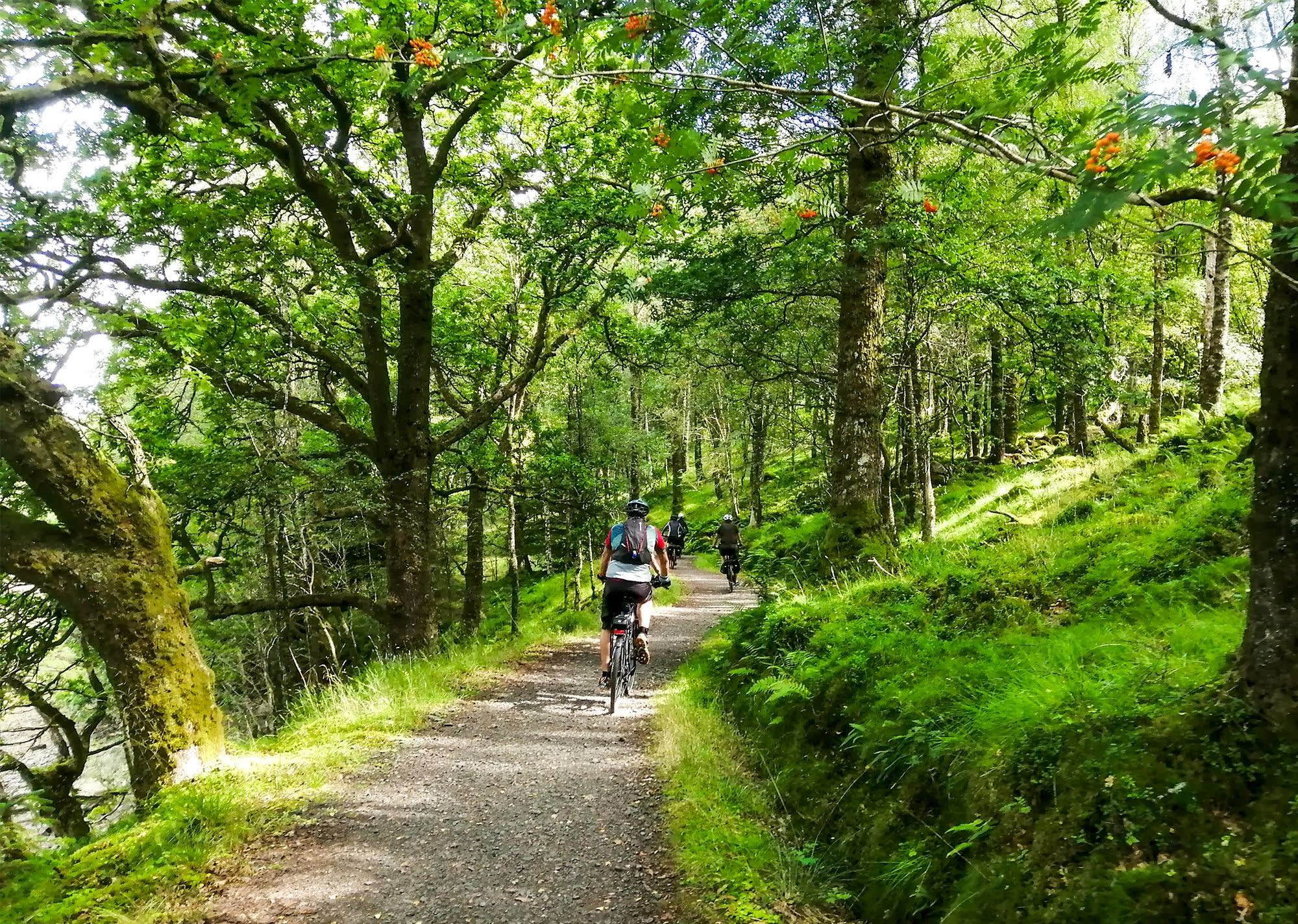 Image Ecosse, lacs et vallées à vélo