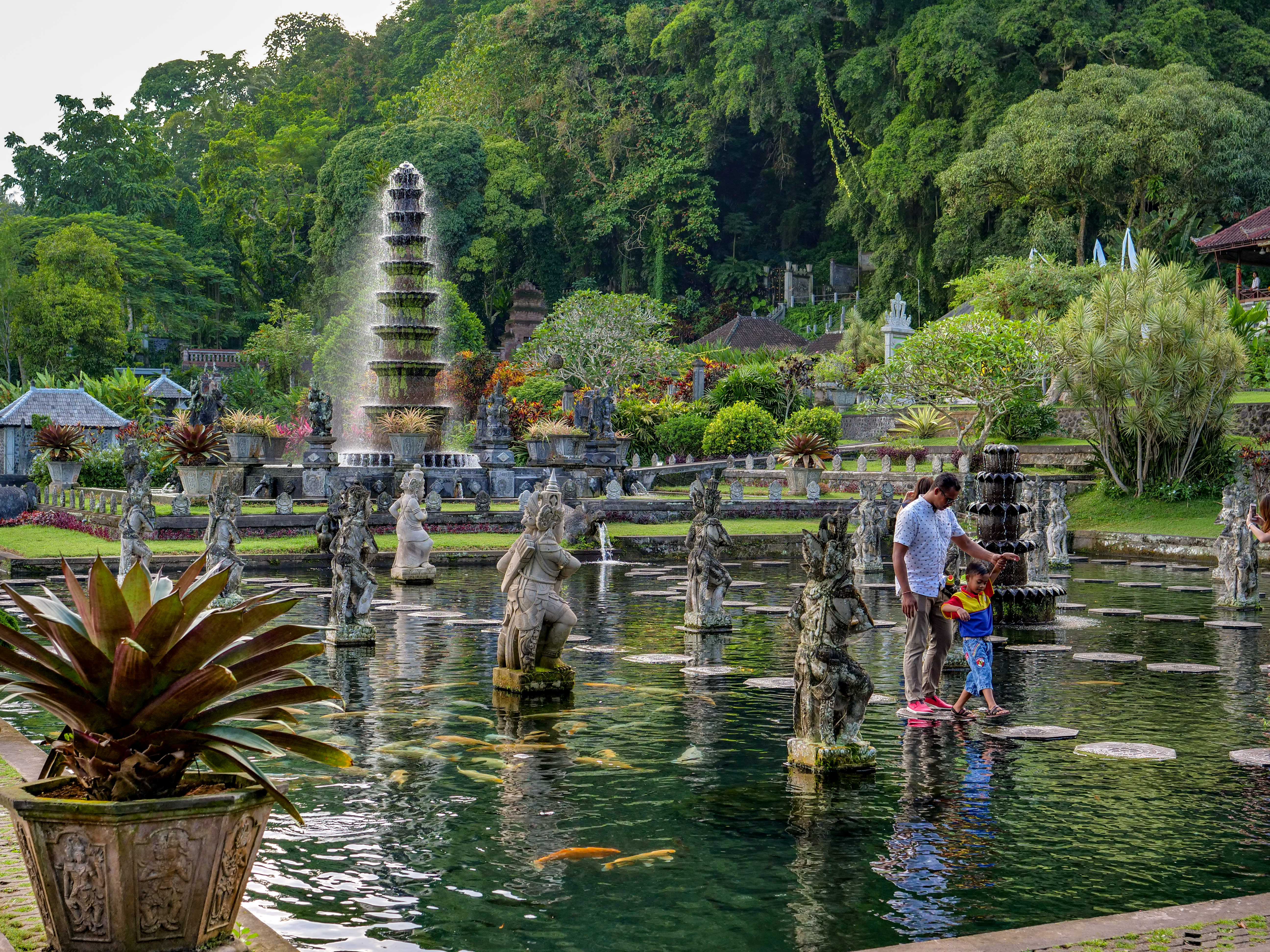 Bali, jardin des dieux... île aux enfants