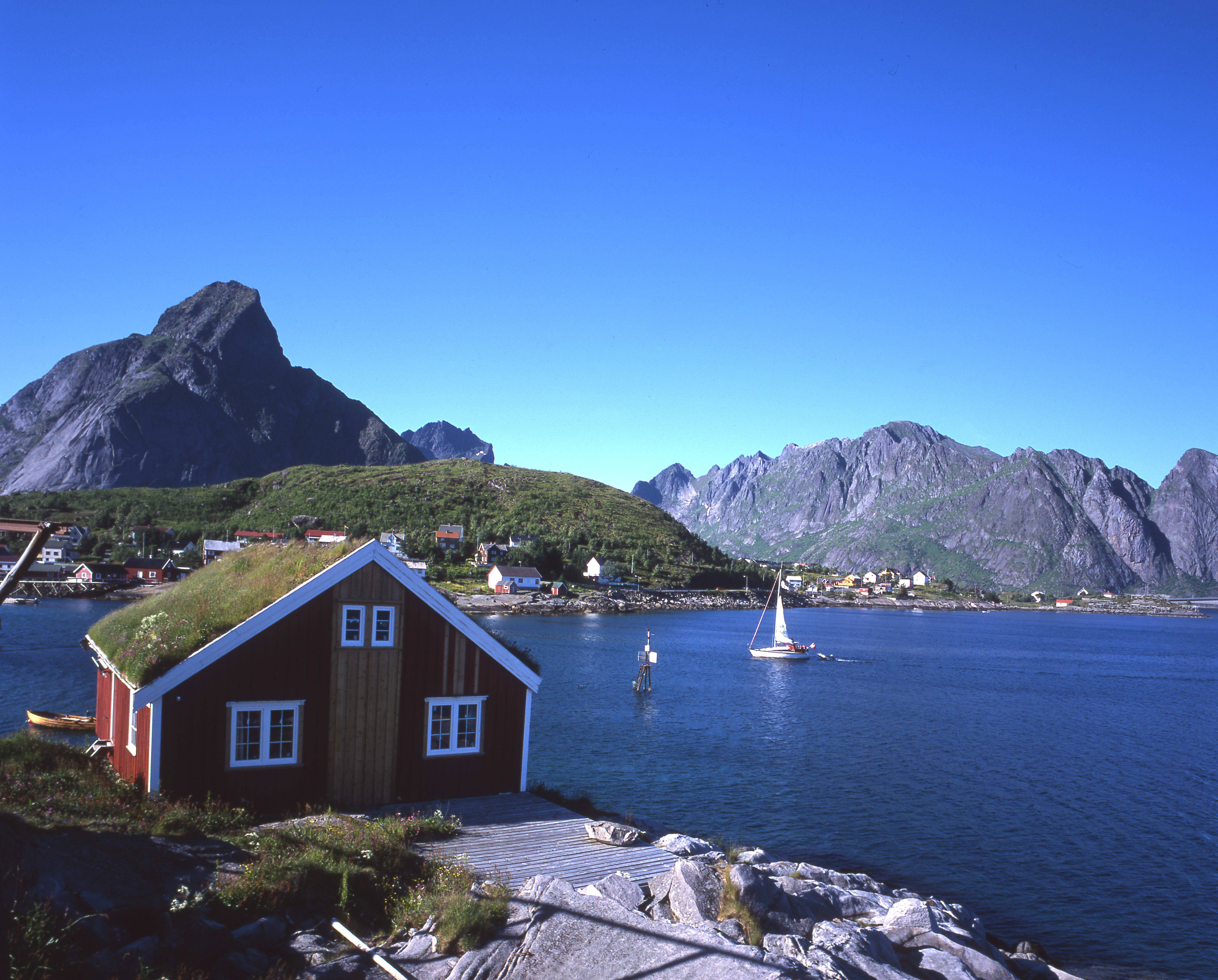 Image Sommets et crêtes des îles Lofoten