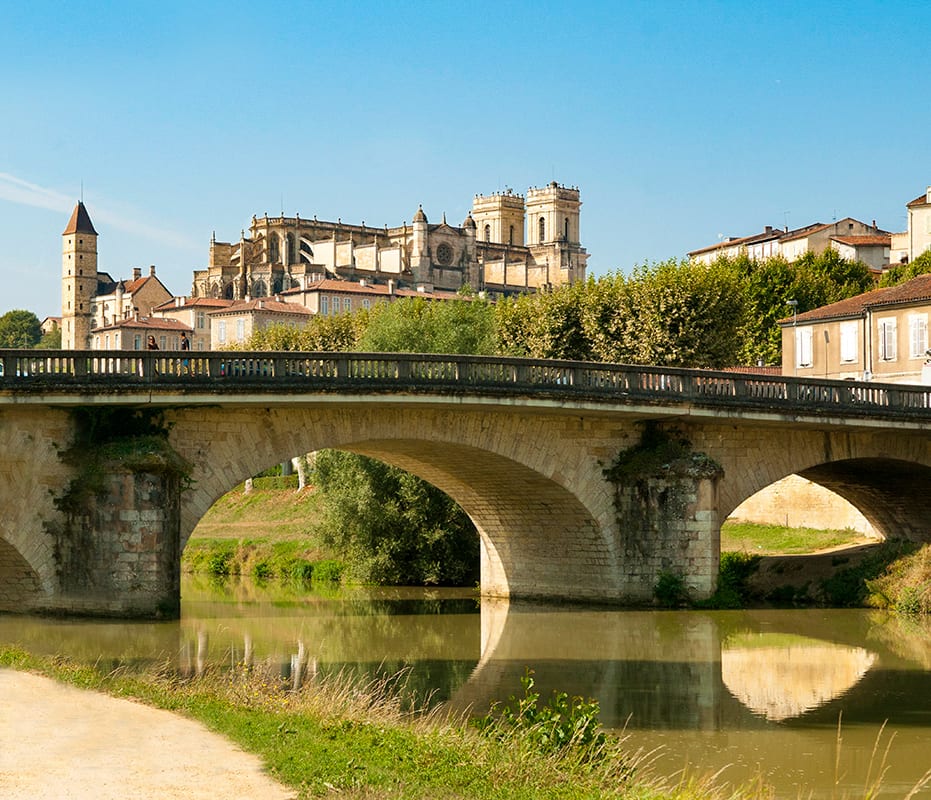 Image Entre culture et terroir, randonnées douillettes dans le Gers