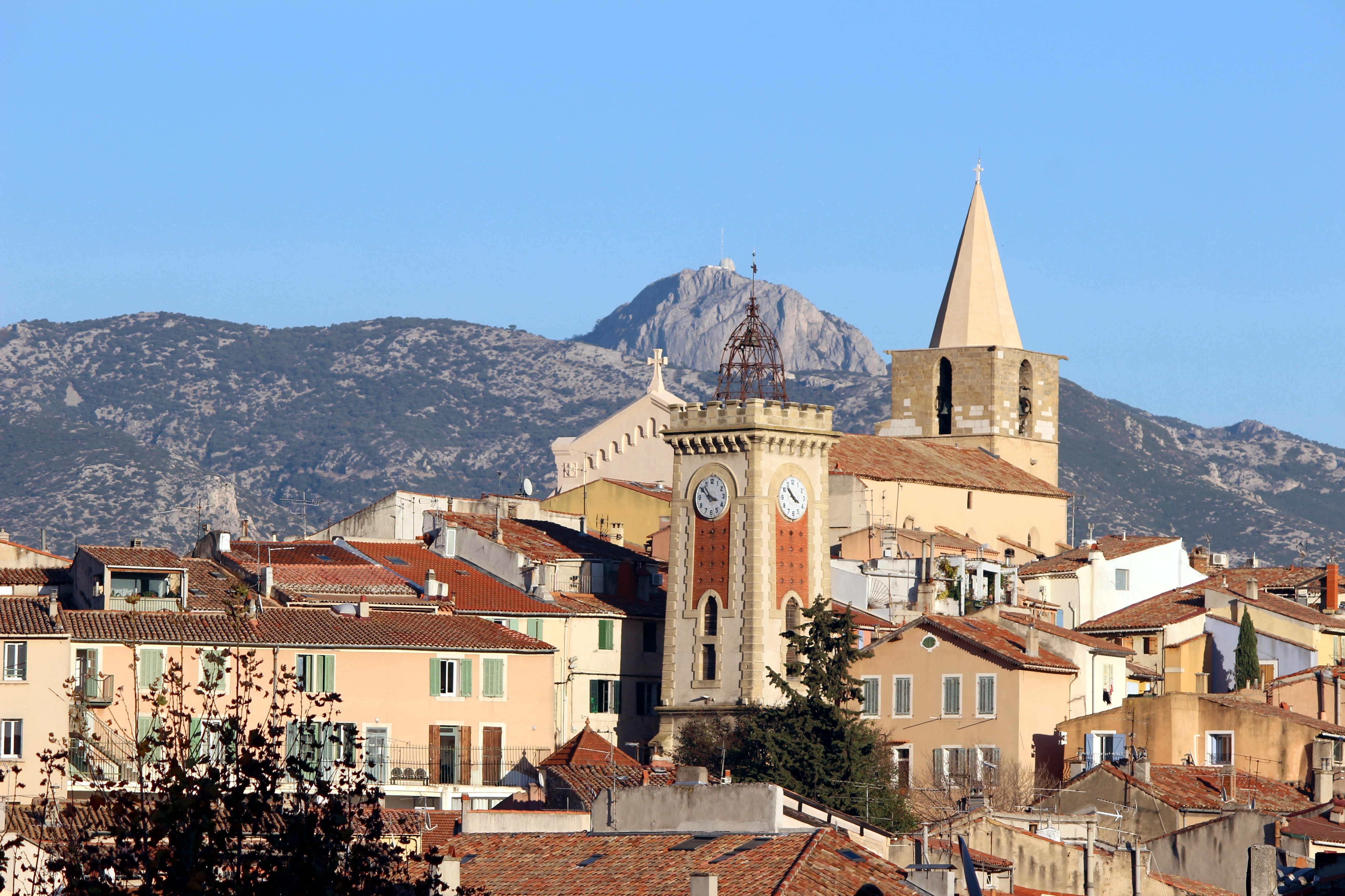 Image Massifs provençaux de Cézanne à Pagnol