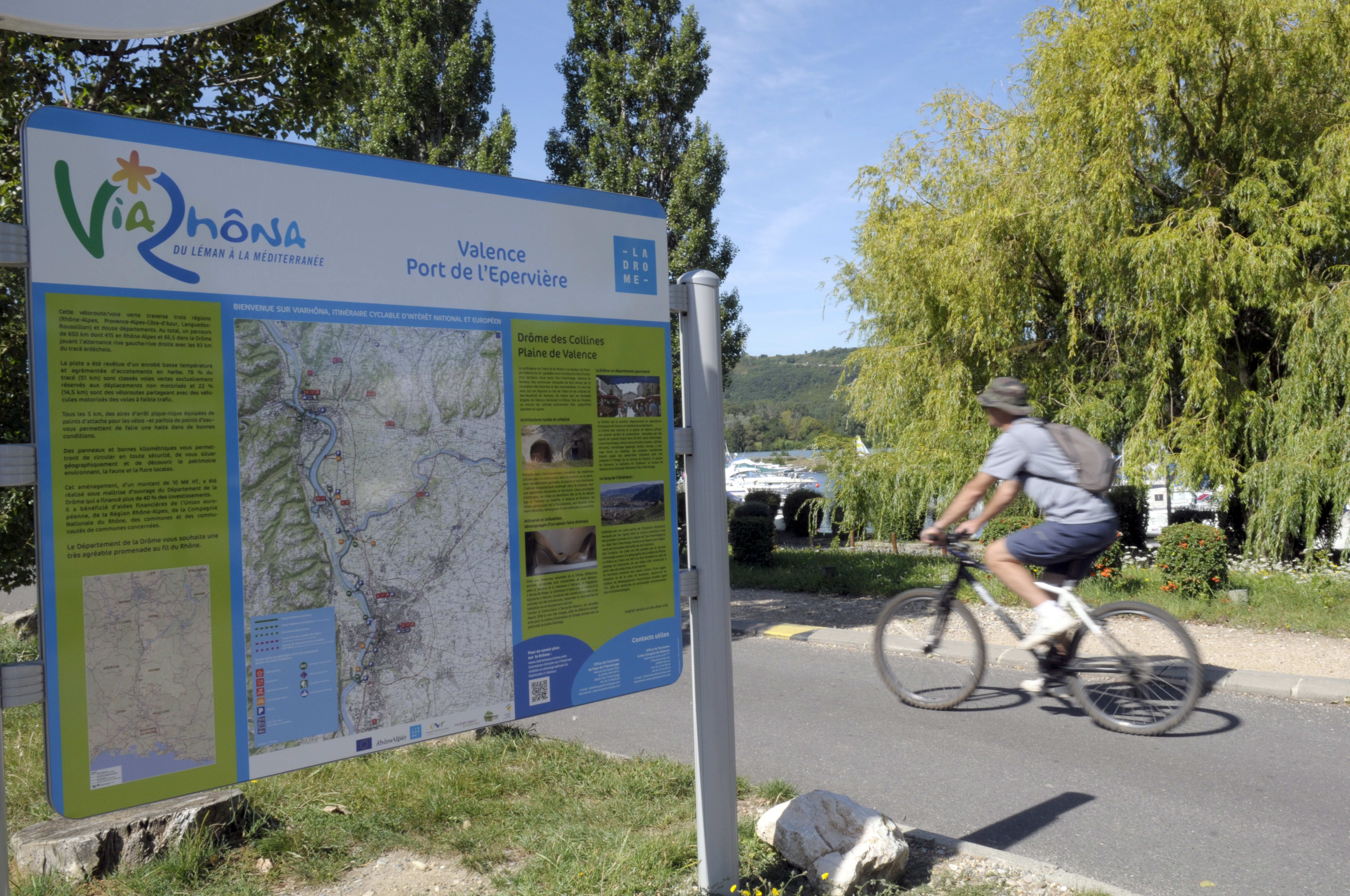 Image ViaRhôna à vélo, de Genève à Lyon