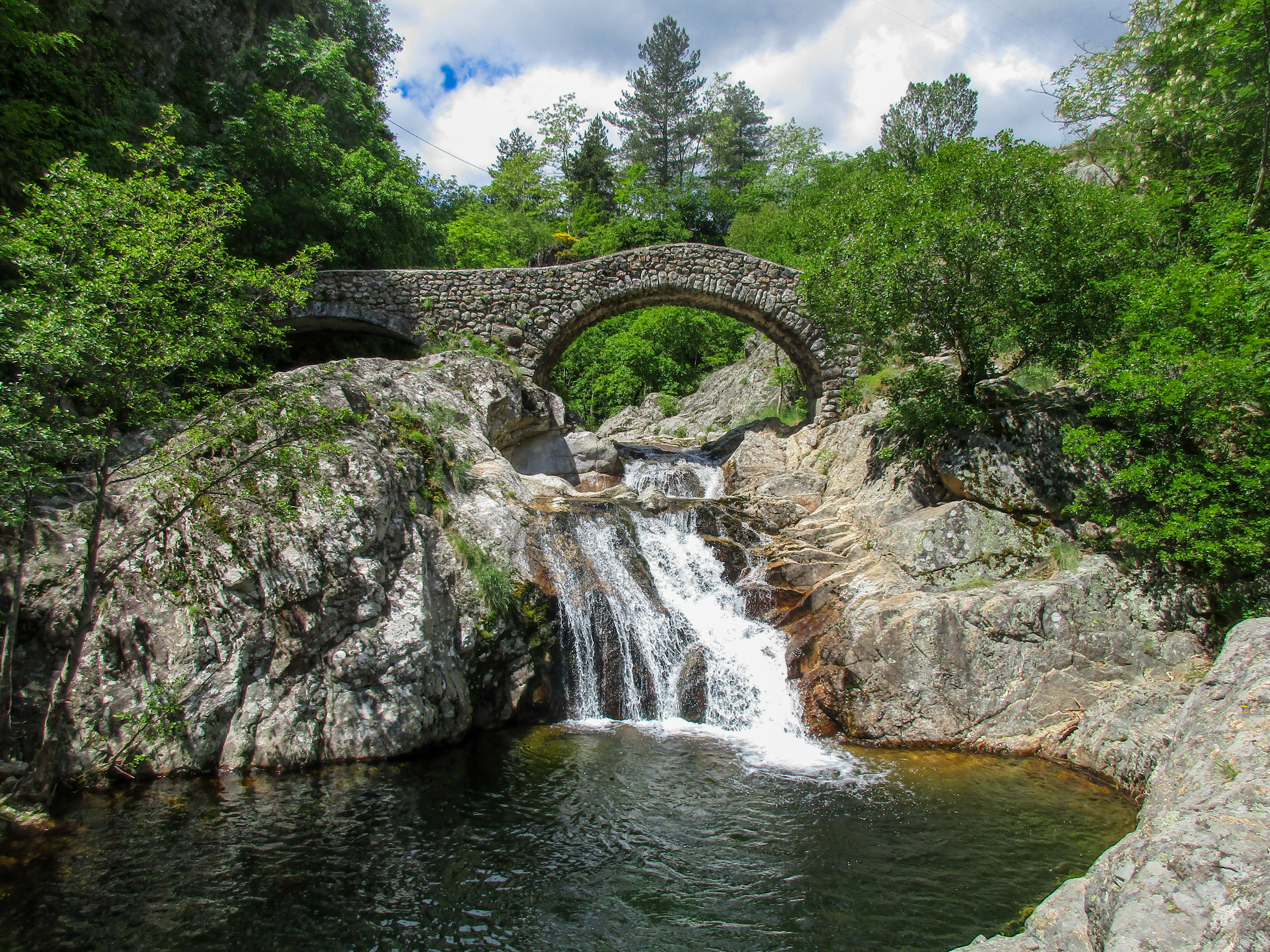 Image Découverte des plus beaux sentiers de l'Ardèche