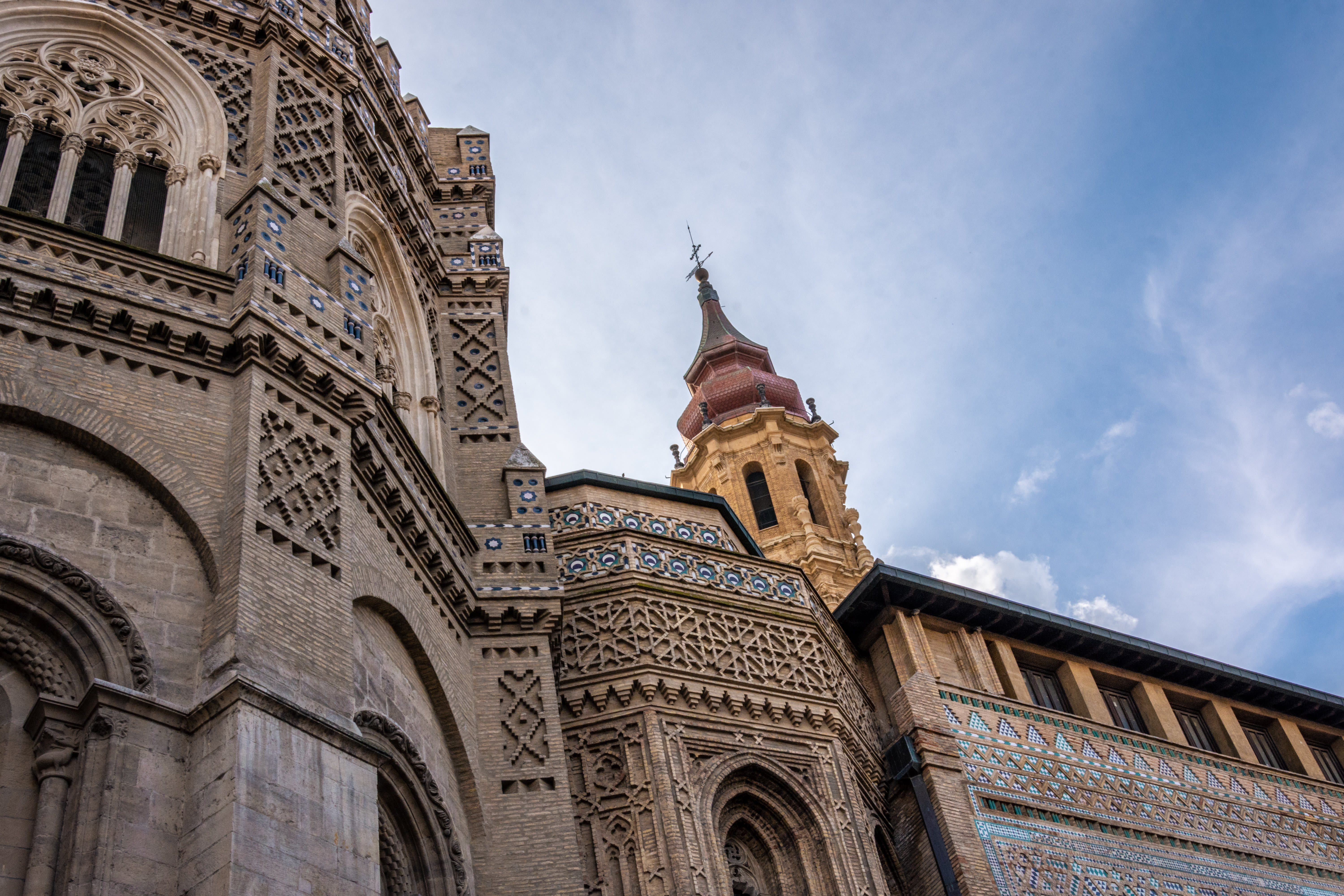 Image Du désert de Monegros à Zaragoza, la "Ville aux trois cultures"