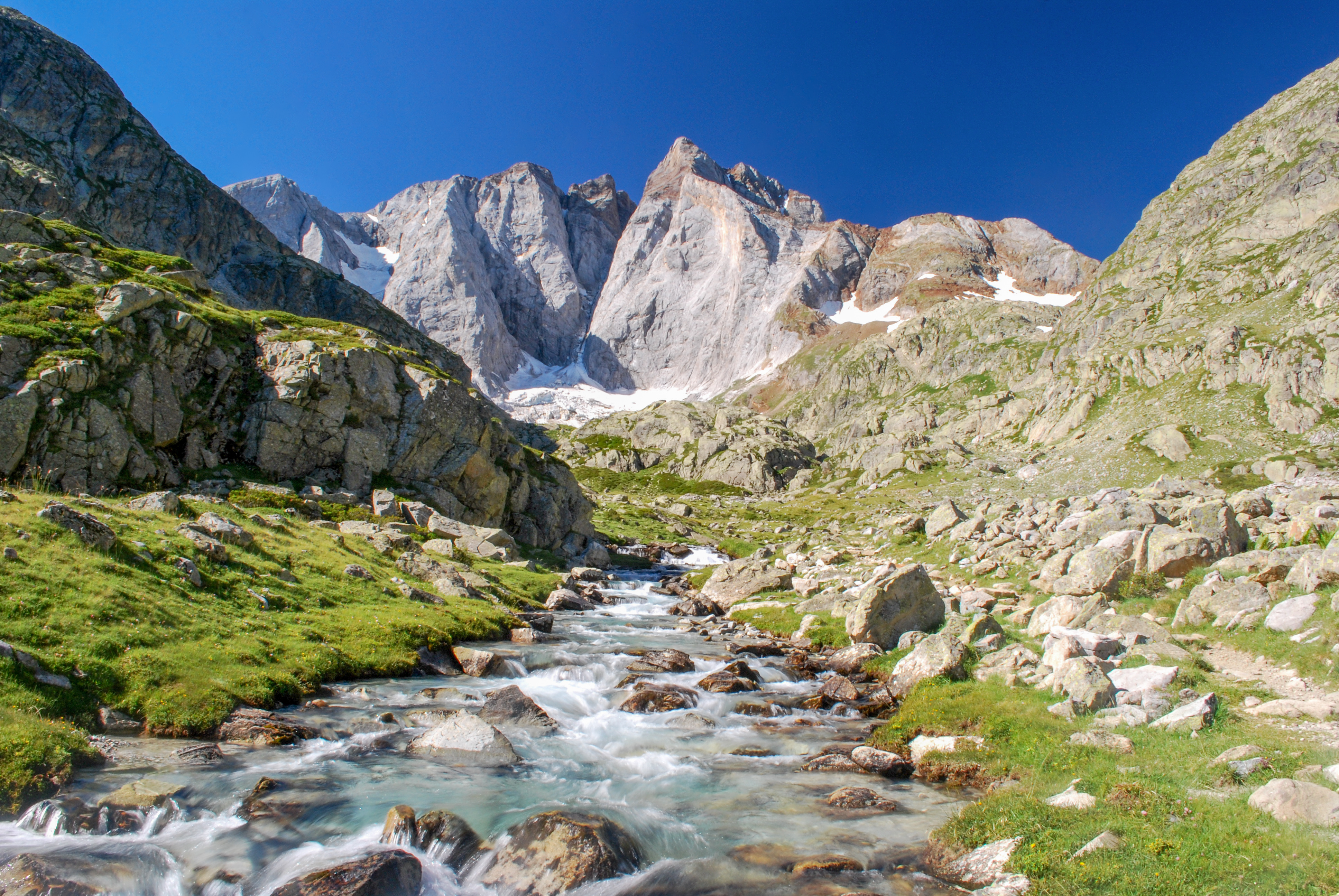 Val d'Azun, Pont d'Espagne, Gavarnie... le plus beau des Pyrénées Centrales sur le GR10 !