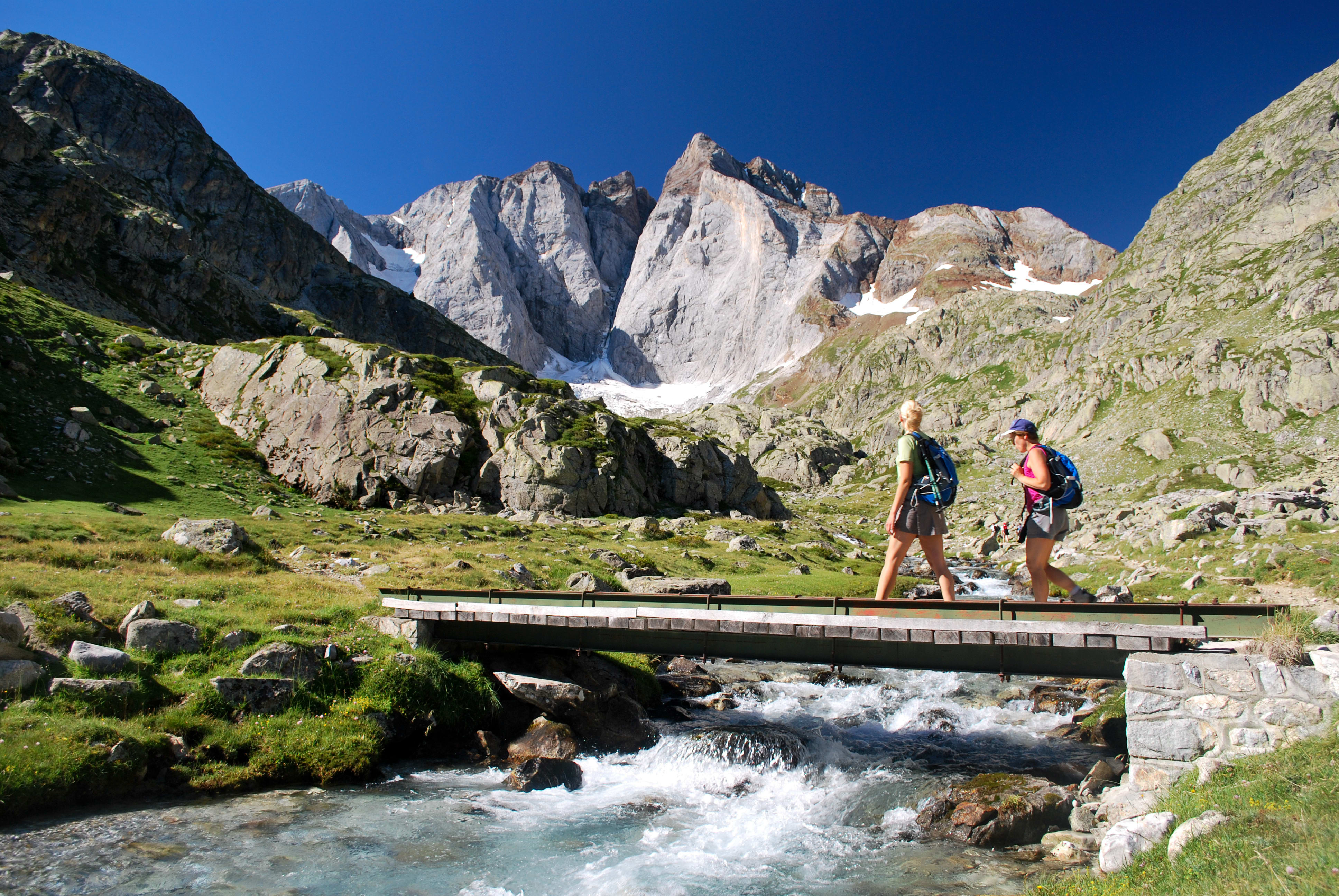 Trek - Rando Balnéo Cauterets-Gavarnie, des Bains du Rocher au pied du Vignemale