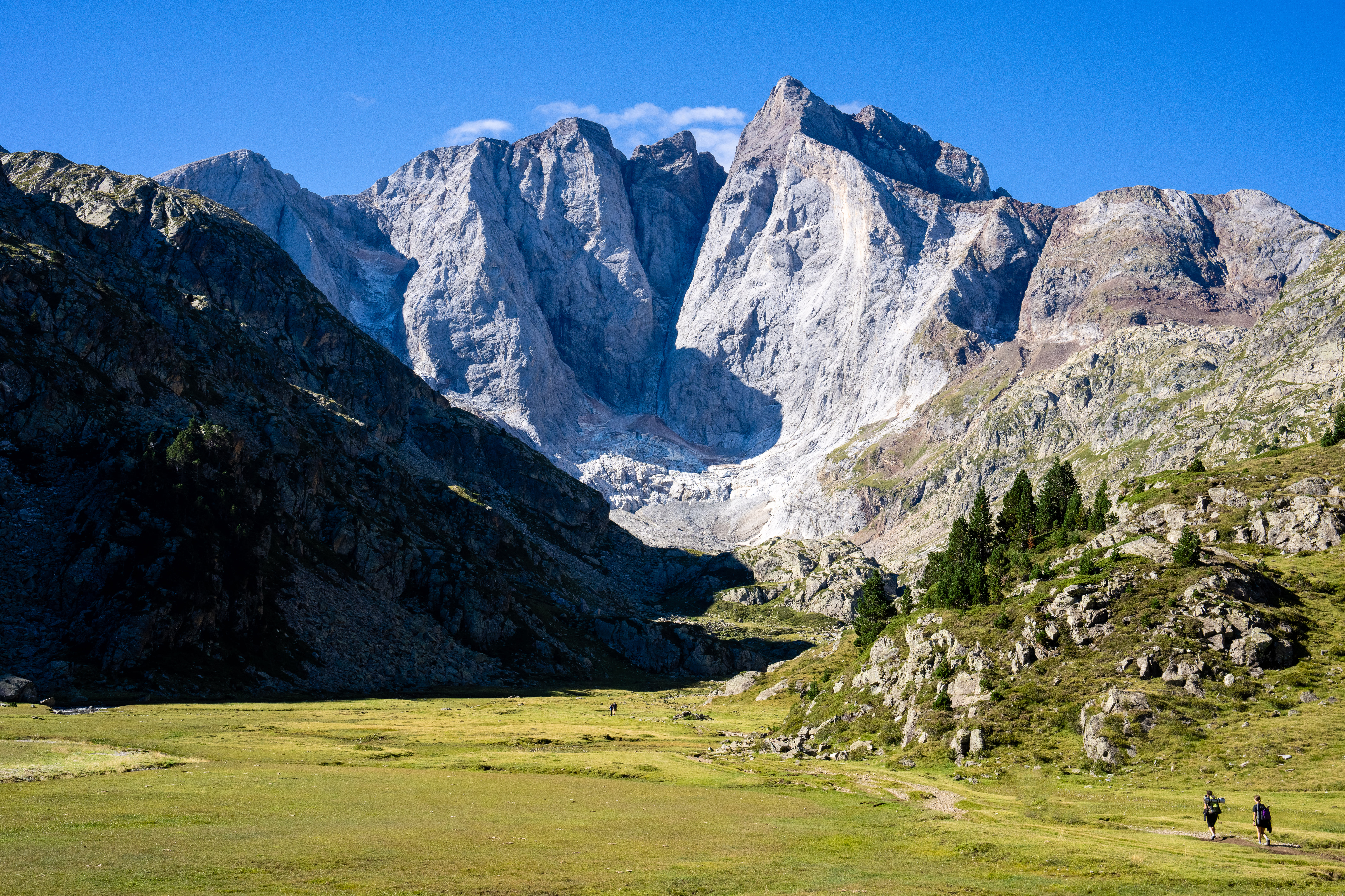 Image Du Val d'Azun au Cirque de Troumouse, traversée au coeur du Parc National des Pyrénées