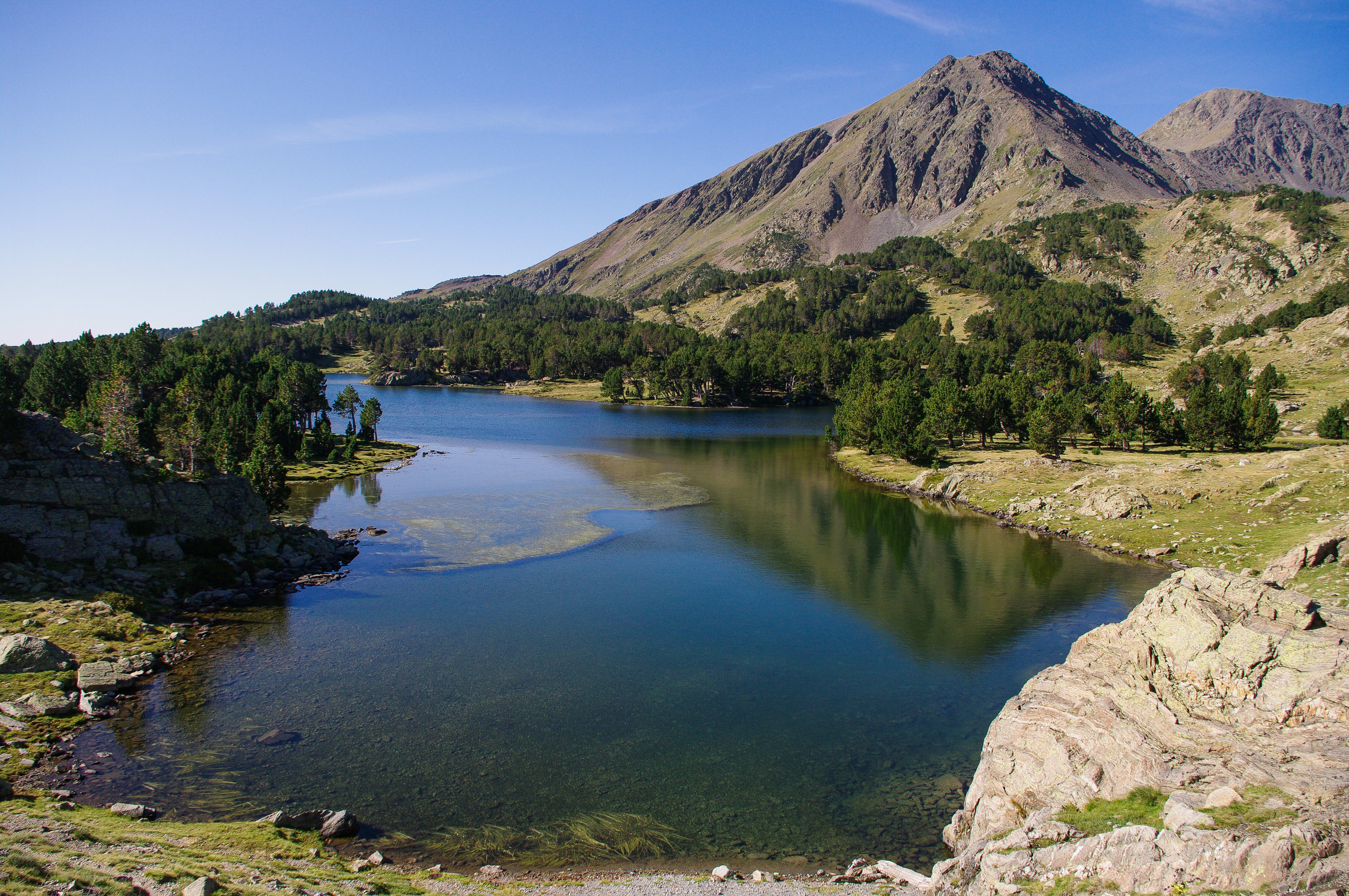 Soleil de Cerdagne-Capcir, pays des lacs et eaux chaudes