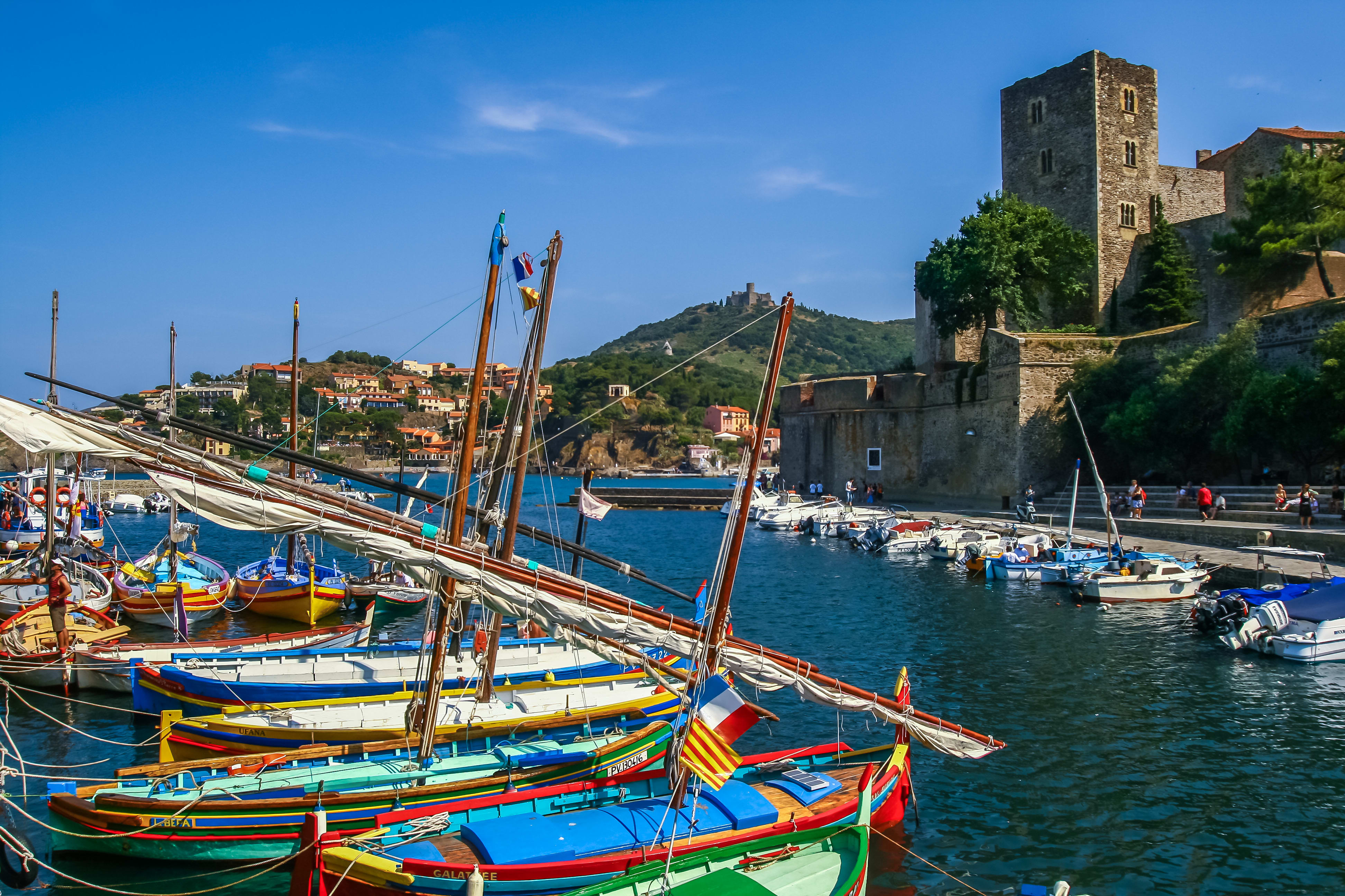 Image Collioure Cadaques entre mer et montagne