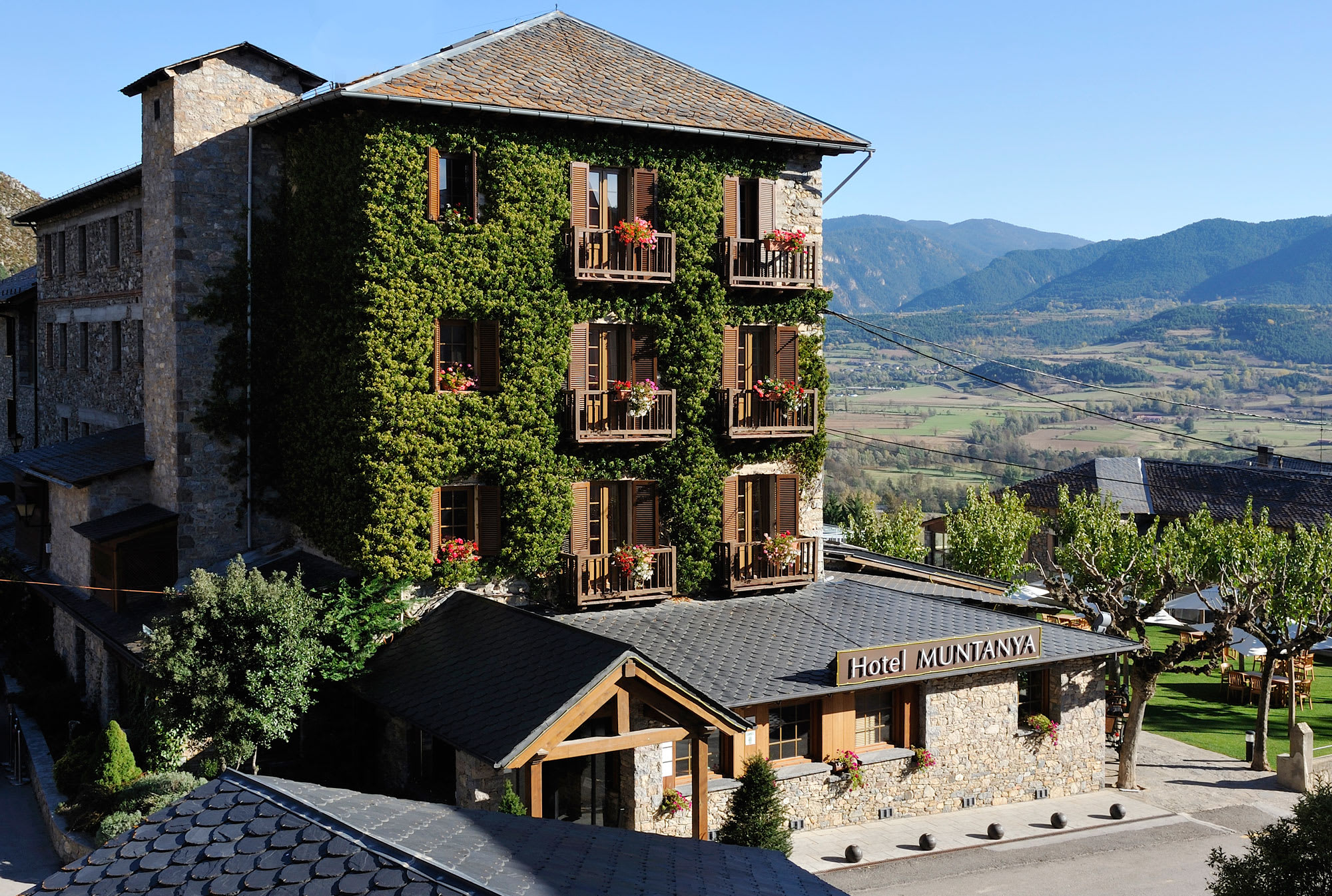 Image Randos zen, yoga et confort sur les hauts-plateaux de Cerdagne