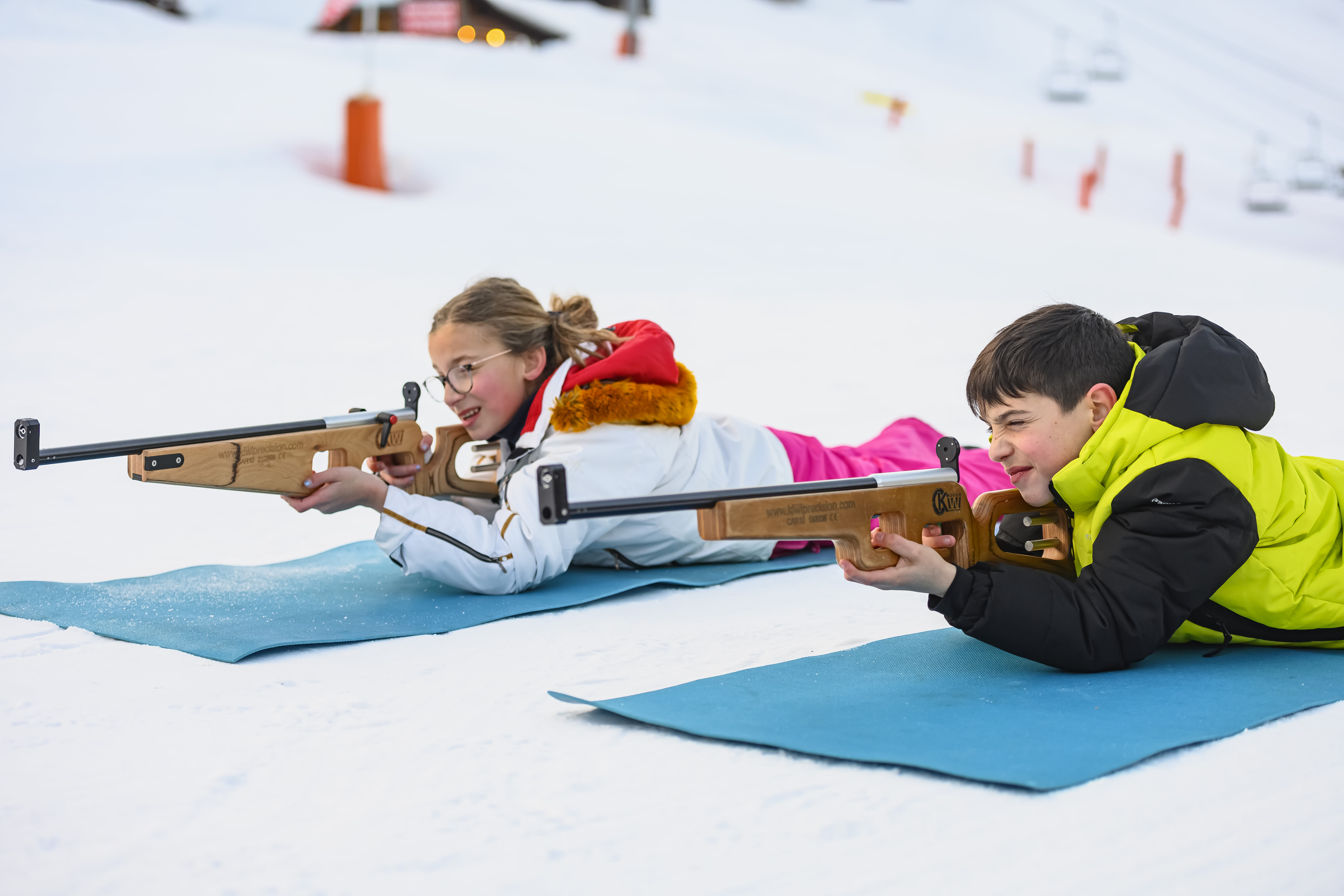 Image Chiens de traineaux, raquettes, initiation au biathlon... Multi-activités hivernales dans le Val d'A