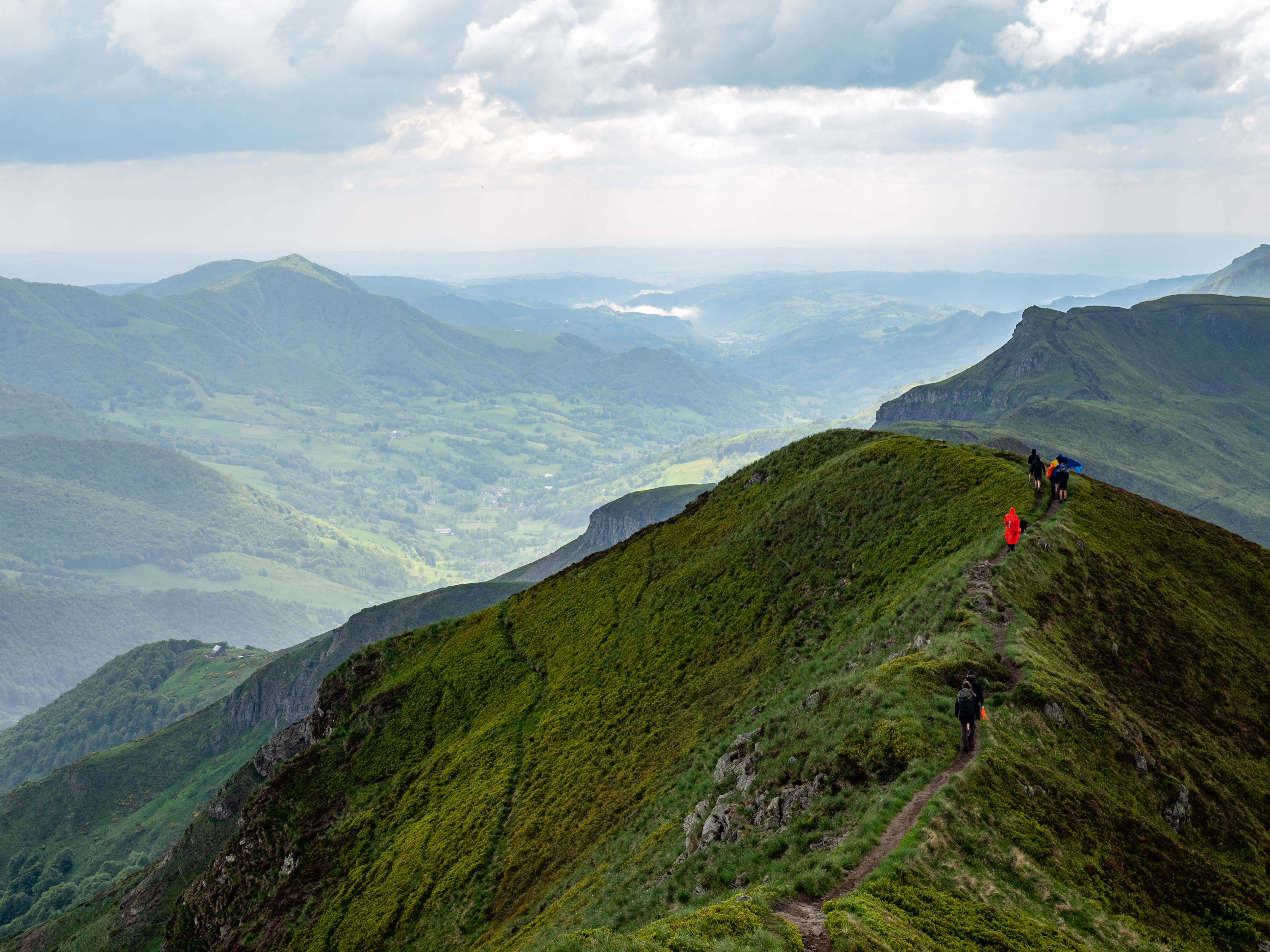 Les plus beaux sentiers des Monts du Cantal