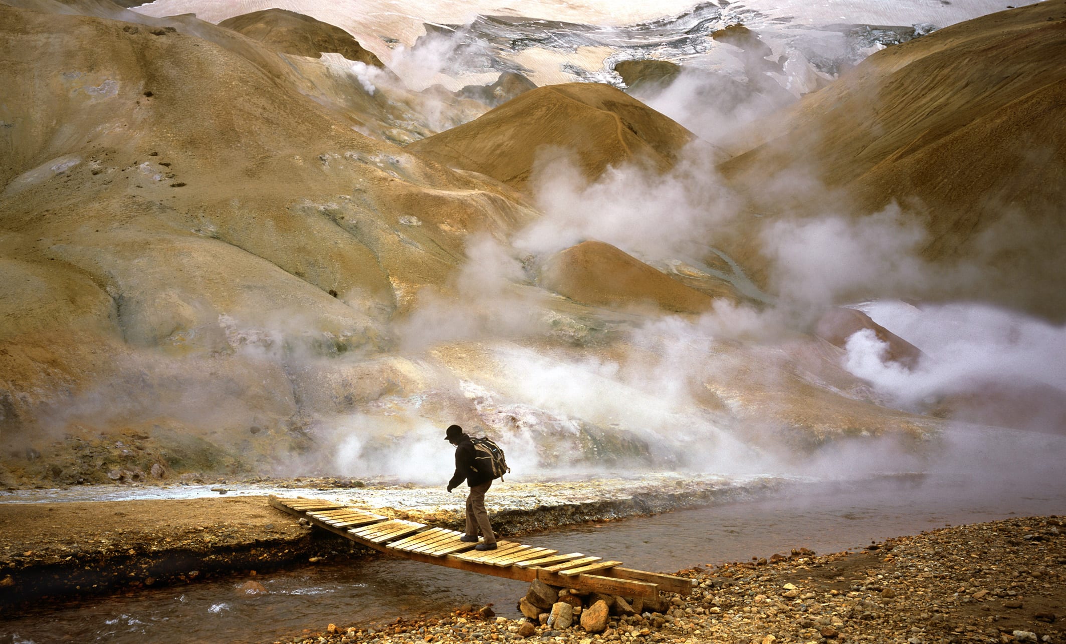Des volcans aux glaces éternelles