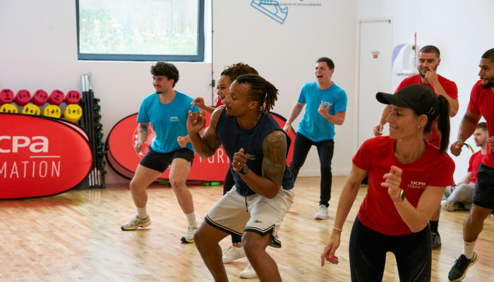 Comment devenir coach fitness, un métier qui recrute
