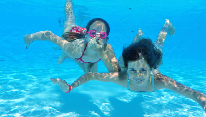 A quel cours de piscine inscrire mon enfant à la rentrée ?