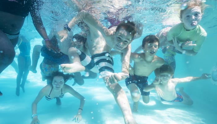 Escalade, natation, patinoire... Toutes les activités pour occuper vos enfants pendant les vacances