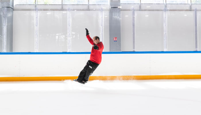 Tutoriel patin à glace N°6 : apprendre à freiner