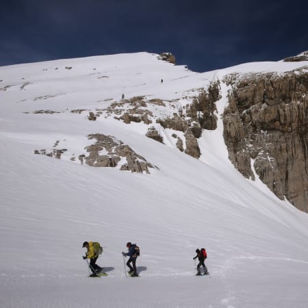 La raquette sportive dans les Pyrénées d'Aragon : les Vallées Occidentales