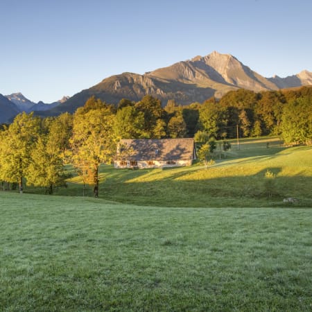 Rando-yoga dans le Val d'Azun, trésor des Pyrénées
