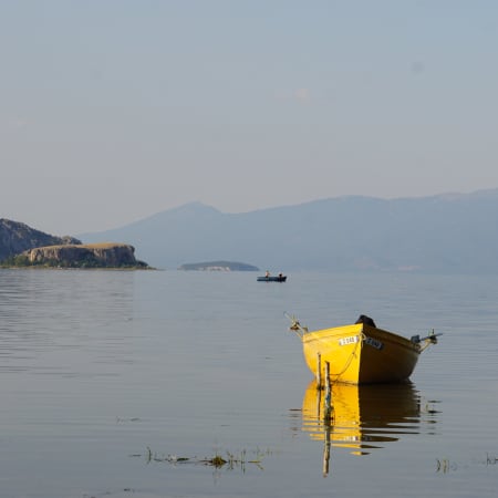 Terres sauvages et lacs oubliés