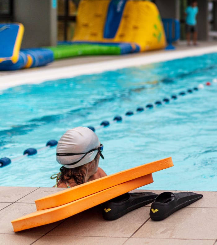 Sport dans une piscine