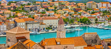 https://media.ucpa.com/image/upload/w_360,h_160,c_lfill,g_faces:auto/Telligo/00006975-T-croatie-trogir.jpg