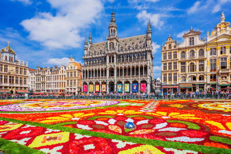 Bruxelles, Belgique. La Grand-Place lors du festival du Tapis de Fleurs 2018. Le thème de cette année était le Mexique.