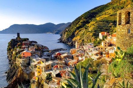 Vue sur la citadelle des hospitaliers à Vernazza