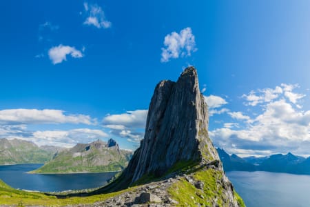 Le pic montagneux Segla sur Senja en Norvège
