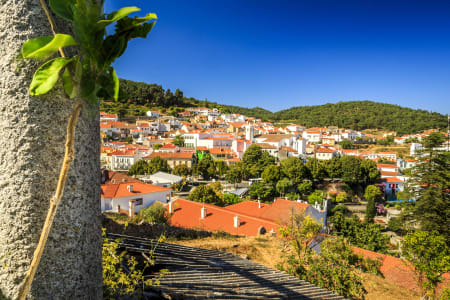 Vue sur le village de Monchique dans les montagnes de l'Algavre, Portugal
