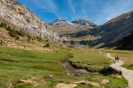 randonneurs dans le massif d'Ordesa, Aragon, Pyrénées