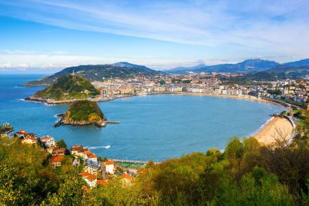 Vue panoramique sur la ville de San Sebastian et son ance