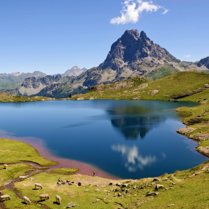 Lac Gentau et Pic du Midi d'Ossau, Pyrénées