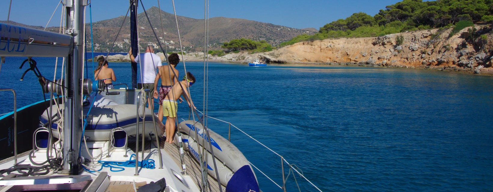 Famille en Bateau à voile à Porto Rafti