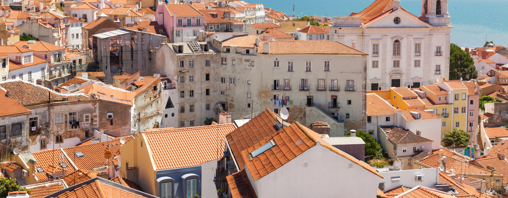 Panorama des toits d’Alfama, Lisbonne