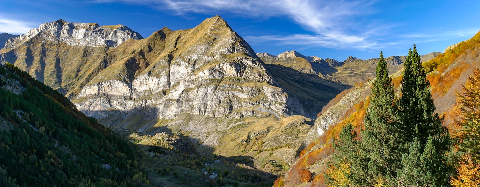 Vue sur Gavarnie, Hautes-Pyrénées, France