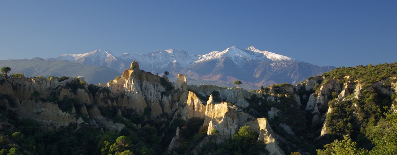 Les orgues de l'ïle sur Tet, Pyrénées Orientales, Canigou