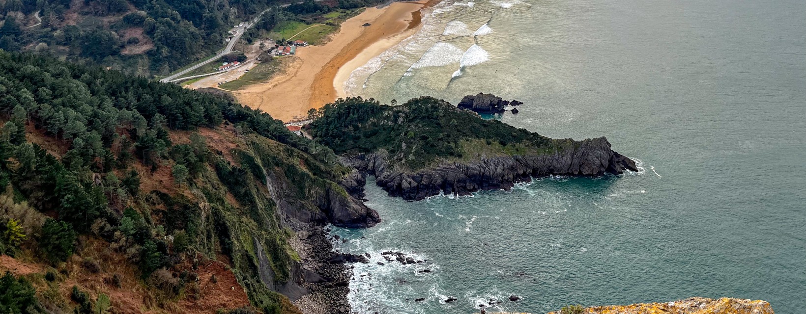 Panorama sur la côte d'Ogoño, Pays Basque, Espagne