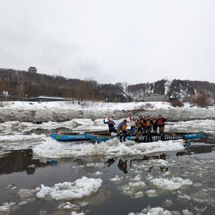 Canoe, Québec, hiver, lac gelé, Canada