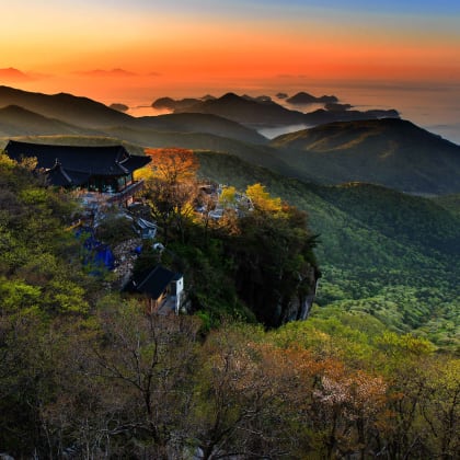Corée du Sud, Spring in Boriam Hermitage in Namhae, Gyeongsangnam-do