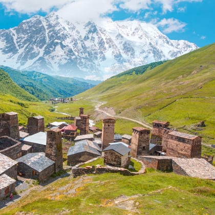 Tours traditionnelles ancestrales, village d'Ushguli
