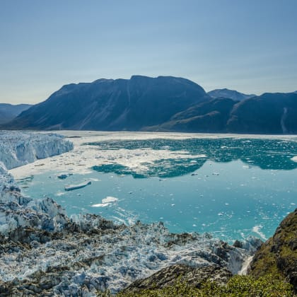 Glacier par une journée ensoleillée près de Narsarsuaq