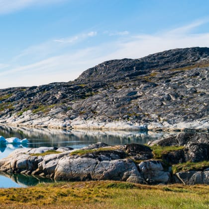 Paysage naturel arctique au Groenland, avec des icebergs dans la zone glaciaire d’Ilulissat