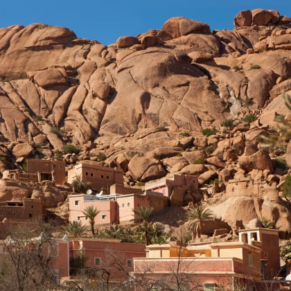 Village près de Tafraout, dans les montagnes de l'Atlas au Maroc
