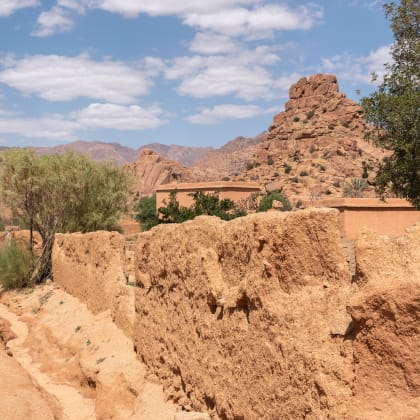 Randonnée dans la région de Tafraoute dans les montagnes de l'Atlas