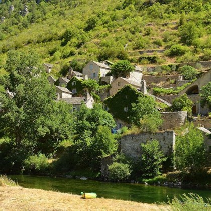 Village au bord du Tarn