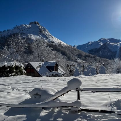 Paysage enneigé dans le Val d'Azun, hautes-Pyrénées