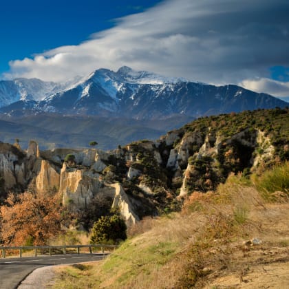 La route du Canigou, orgues d'ille-sur-têt, Pyrénées Orientales